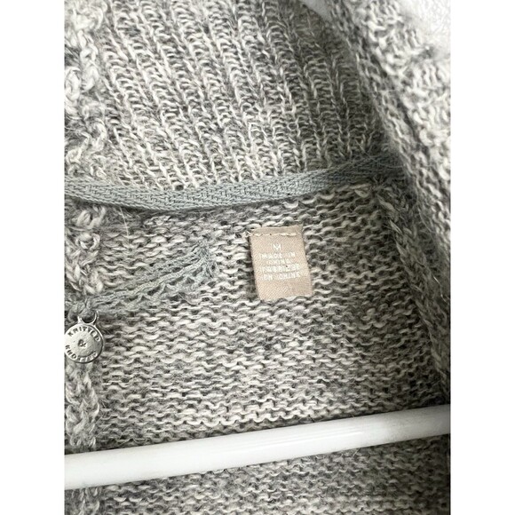 Knitted & Knotted Gray Alpaca Wool Blend Wrap Sweater Poncho Size Medium Top - Picture 6 of 9